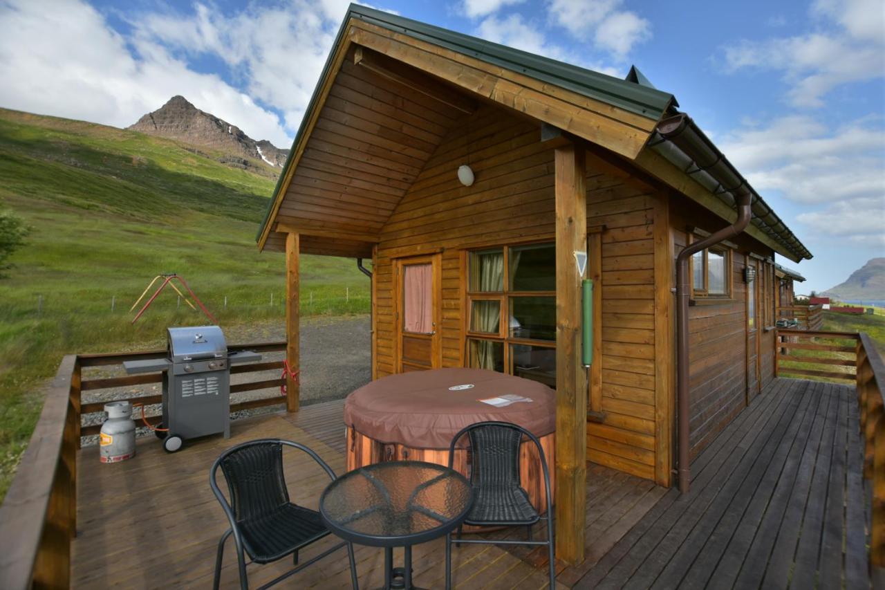 Solbrekka Holiday Homes Mjoifjorthur Экстерьер фото